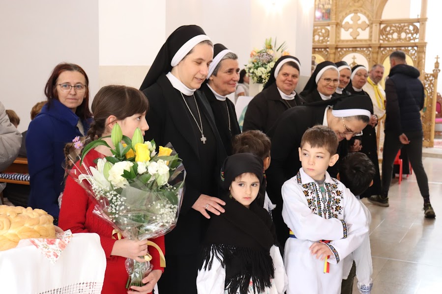 Celebrare jubiliară a Grădiniței confesionale Sfânta Ana din Cluj-Napoca, a surorilor baziliene, la 25 de ani de existență
