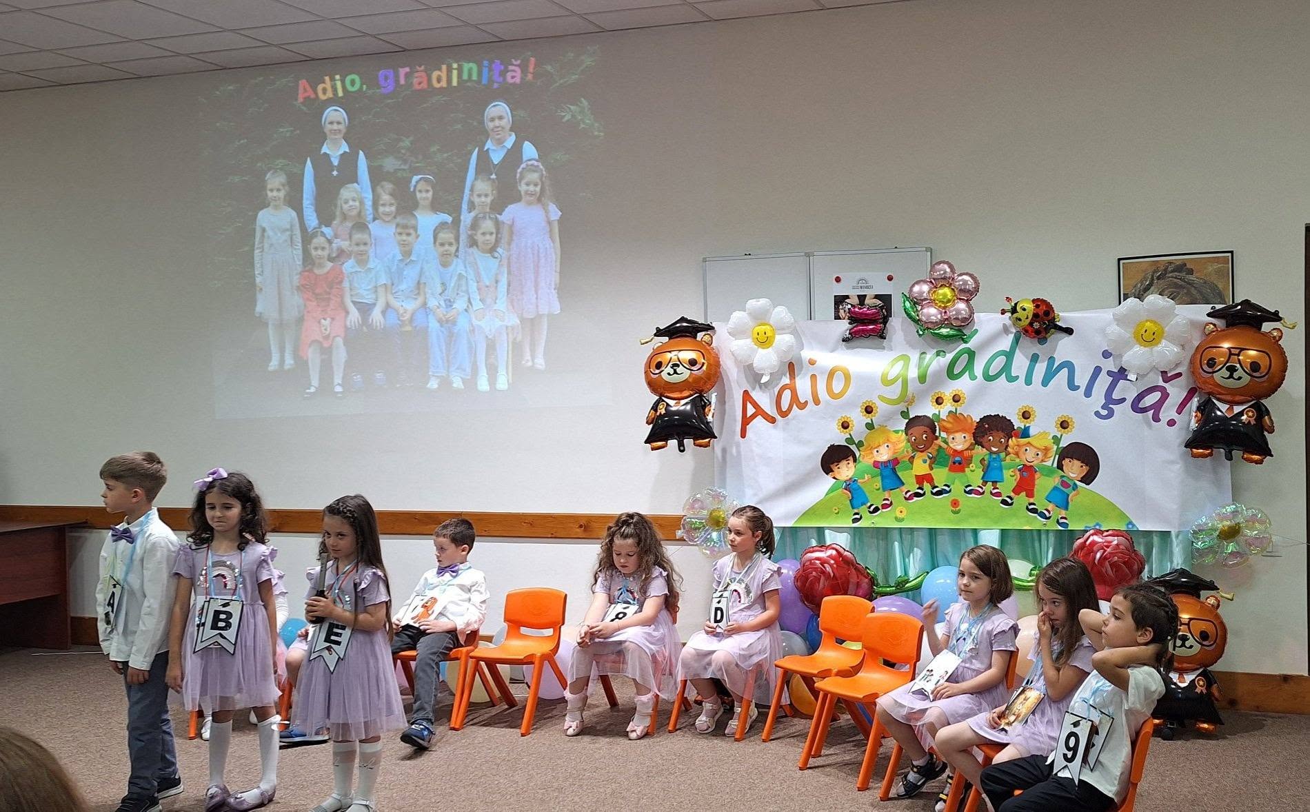 Adio, grădiniță! Spre școală ne îndreptăm!